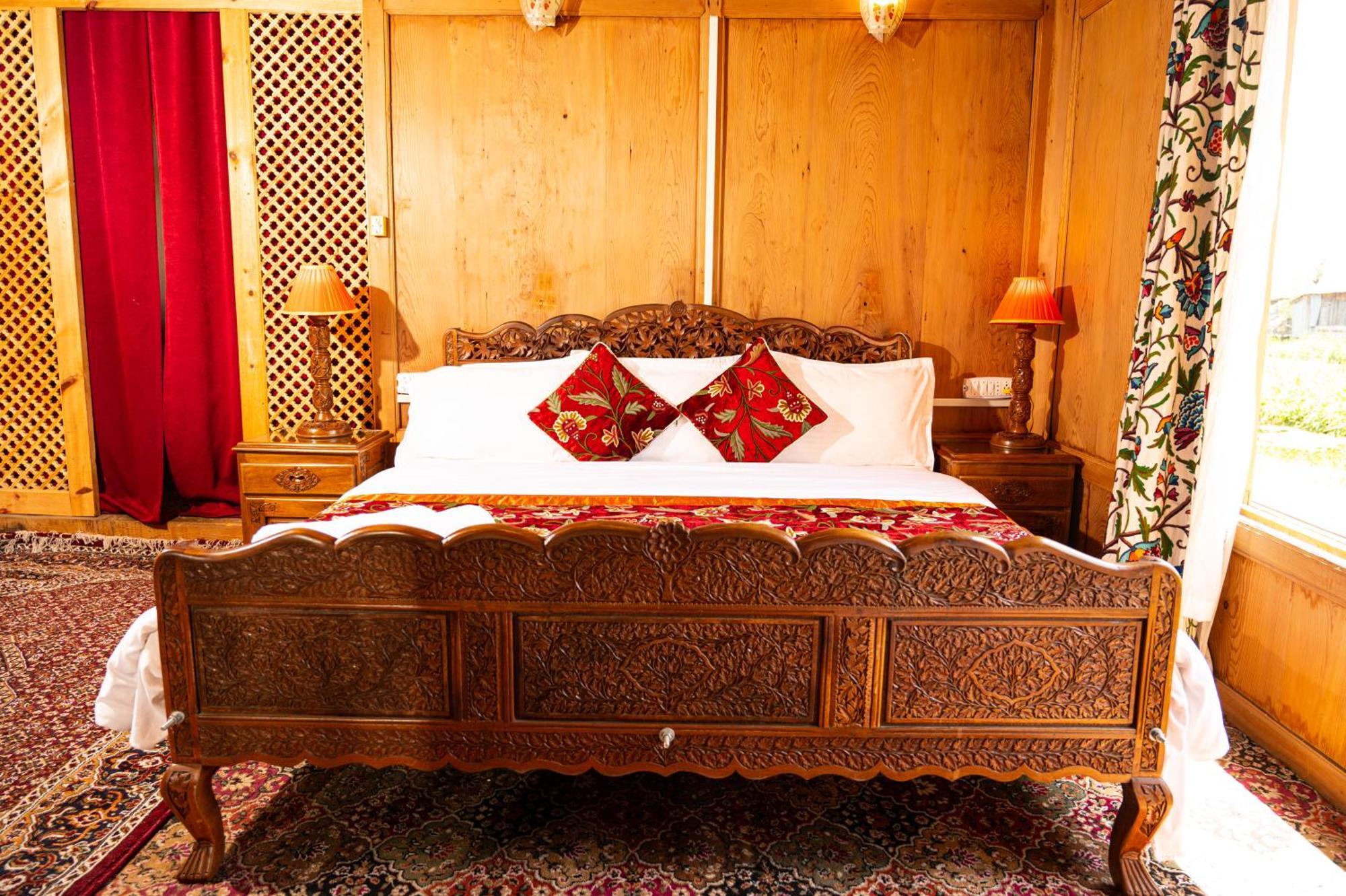 Golden Flower Heritage Houseboat Hotell Nagin Bagh Exteriör bild